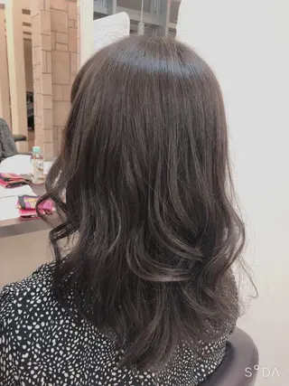 セミロング 垢抜け透明感カラー 🌻篠崎梓🌻のヘアスタイル