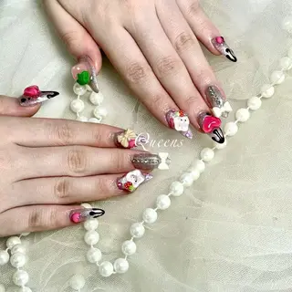 ネイル Queens テイのネイルデザイン