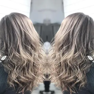 セミロング カラー ヘアアレンジ 髪質改善×ハイトーン 中田啄也のヘアスタイル