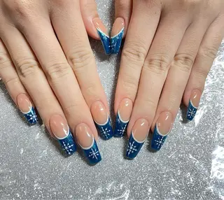 ネイル VIERU 🌈🎀💖のネイルデザイン