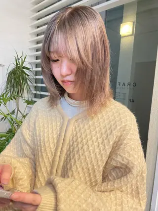 カラー YURiA レイヤー🫧のヘアスタイル