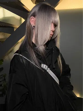 ミディアム 夏季 デザインカラー /ブリーチカラーのヘアスタイル