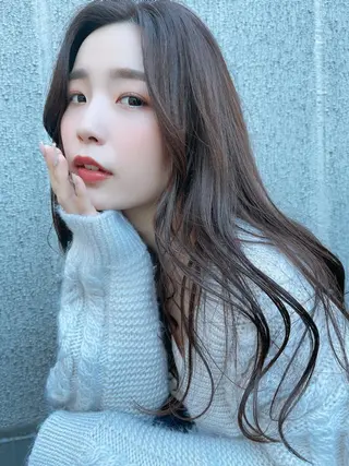 ロング 顔まわりレイヤー/ bob及川亜沙美のヘアスタイル