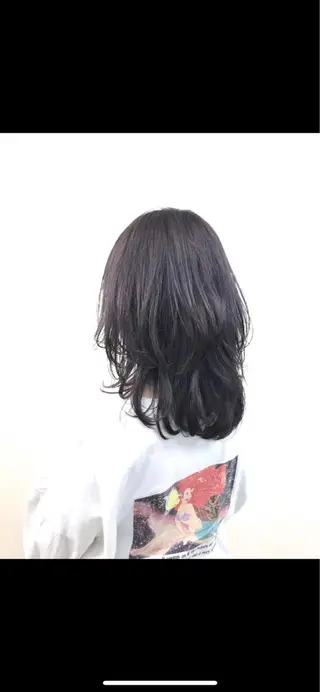 カラー ミルクティーカラー イイサカシュンスケのヘアスタイル