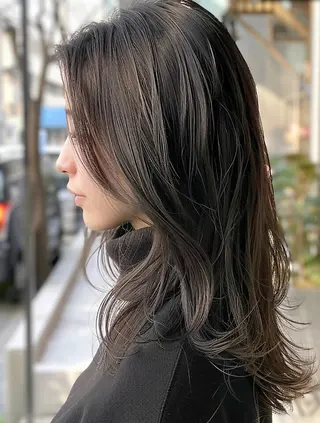 セミロング 縮毛矯正/艶カラー/ ブリーチ/SHOTAのヘアスタイル