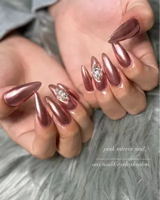 ネイル ou's nail salon所属・小林 桜のネイルデザイン