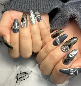 ネイル 新山 聖のネイルデザイン