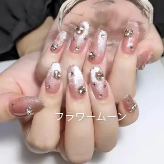 ネイル フラワー ムーンのネイルデザイン