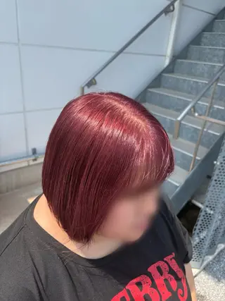 ショート カラー 黒川 綾音のヘアスタイル