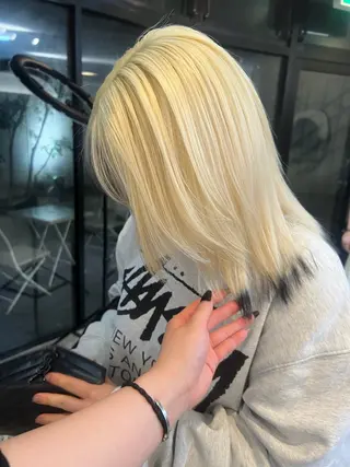 セミロング Hair Make NEWYORK　稲荷町店所属・moe 🍀美髪矯正 ツヤツヤストレートのヘアスタイル