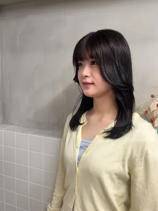 ミディアム カラー anon Loemのヘアスタイル