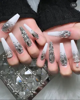 カラー AIN Nailのネイルデザイン