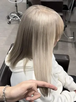 ミディアム カラー ✨【公式】 juhl.横浜✨のヘアスタイル