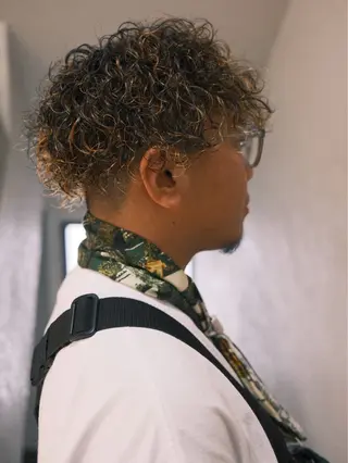 ショート カラー パーマ メンズ 足立 武巳（金山Ciel）のヘアスタイル