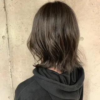 ミディアム カラー 二宮 早智子のヘアスタイル