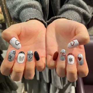 ネイル AMRITA omotesando所属・艶ｶﾗｰ･:*個性派 ﾈｲﾙ🦋mire-のネイルデザイン