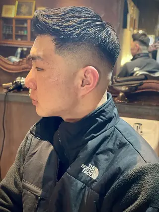 ショート L.A BARBER SHOP所属・上岡 祐のヘアスタイル