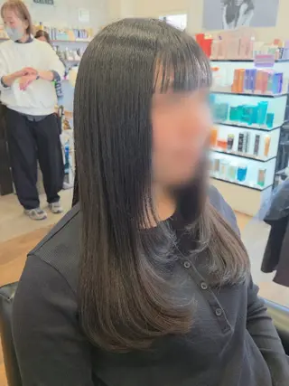 ロング 関口 友菜のヘアスタイル