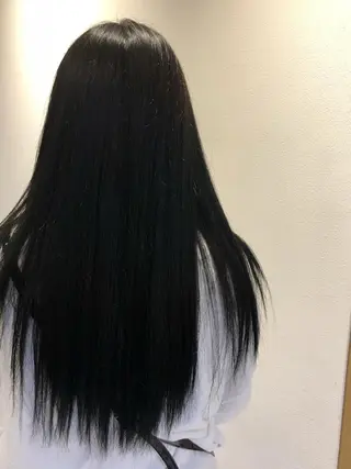 ロング EARTH 榎本のヘアスタイル