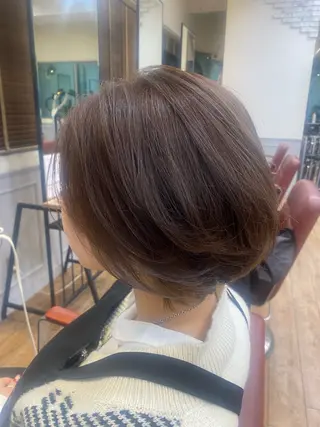 ショート カラー 三宅 夏代のヘアスタイル