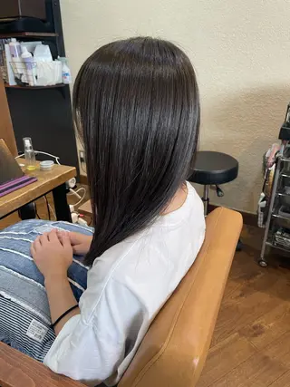 ロング HYGGE by hair 【ﾋｭｯｹﾞﾊﾞｲﾍｱ】所属・縮毛矯正× 髪質改善  | 藤田のヘアスタイル