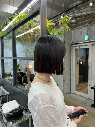 ミディアム era所属・azumi/ボブ/暖 色/オリーブ/縮毛のヘアスタイル