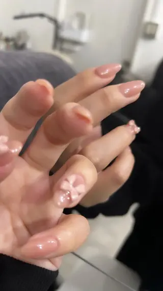 ネイル 鈴木 愛理のネイルデザイン