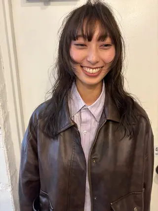 セミロング ✴︎UNU ✴︎モエカのヘアスタイル