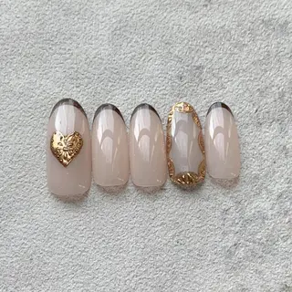 ネイル atelier　FIORITURA所属・FIORITURA aiのネイルデザイン