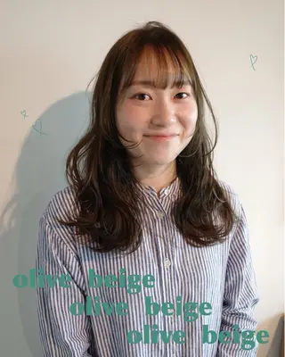 ロング カラー 安藤 結花のヘアスタイル