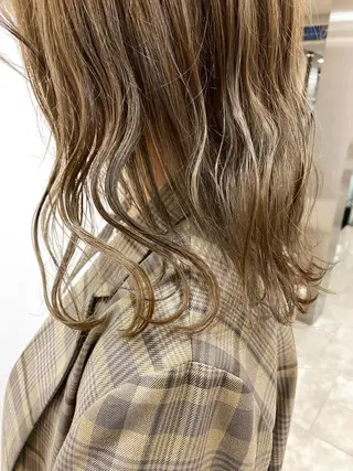 ミディアム カラー ハイトーン/ウルフ /レイヤー/坂野幸伸のヘアスタイル