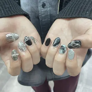 ネイル nailstudio eviz新宿店のネイルデザイン