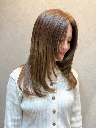 セミロング カラー newi まーぼーのヘアスタイル