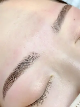 アイブロウ Eliss kyobashi所属・🌙.°眞柄 奈実🌙.°のマツエク・マツパデザイン