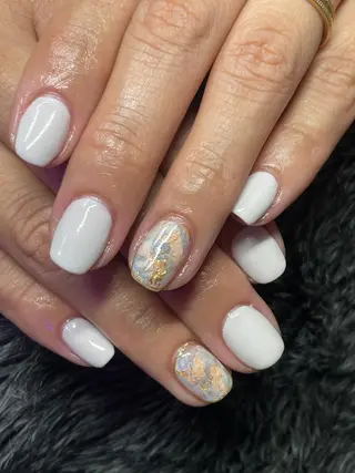 カラー ネイル Chérinail 爪のお手入れのネイルデザイン