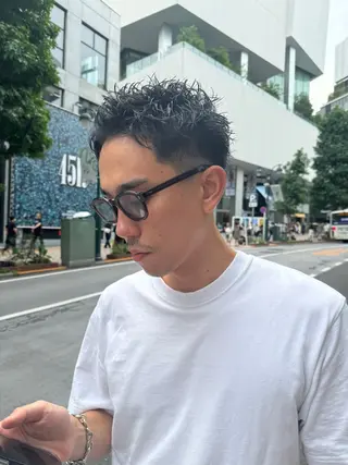 パーマ メンズ 🕊️レイヤーカット 透明感カラー GOのヘアスタイル