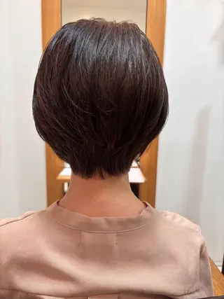 ショート シンセティックヘアデザイン所属・吉井 愛のヘアスタイル