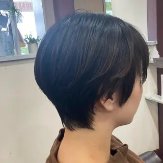 ショート Well‘s黒木🌿 レイヤー💎寒色のヘアスタイル