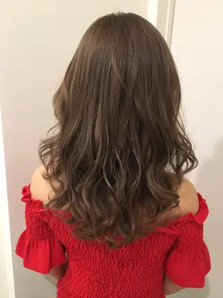セミロング カラー 🌈評価No.1🌈 艶髪カラー❌エクステのヘアスタイル