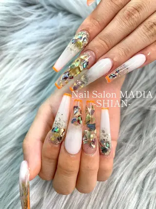 ネイル MADIA所属・MADIA SHIANのネイルデザイン