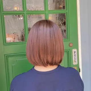 ショート カラー BRITS 渡辺 菜々子のヘアスタイル