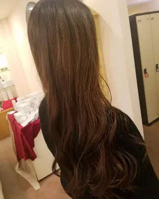 ロング カラー EMANON名古屋所属・美谷添（ミヤゾエ） まどか大人ヘアサロンのヘアスタイル