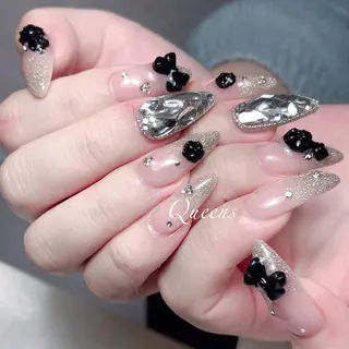 ネイル Queens 榊 まおのネイルデザイン