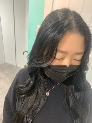 ロング カラー 高橋 奈津沙のヘアスタイル