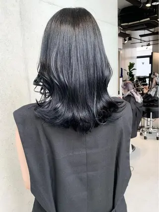 ロング カラー 透明感/オリーブ/ グレージュ/YUKAのヘアスタイル