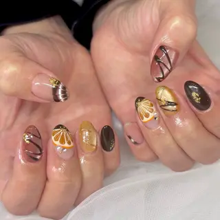 ネイル . 未來のネイルデザイン