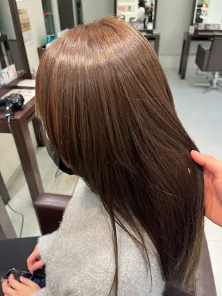カラー 藤並 ファニャのヘアスタイル
