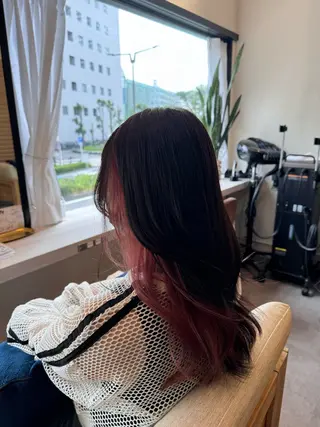 カラー 有木 七海のヘアスタイル