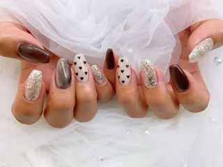 ネイル cachette. 尾関のマツエク・マツパデザイン