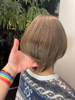 ショート カラー stair:case 武蔵小杉店所属・艶カラーリスト 牛込萌香のヘアスタイル